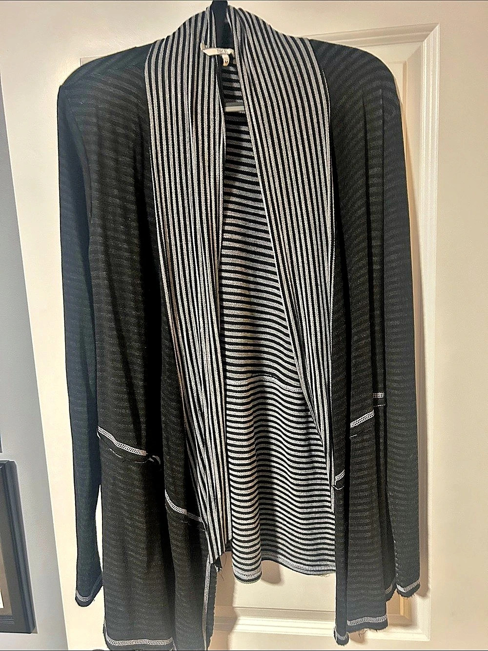 BKE Women's Striped Cardigan Medium